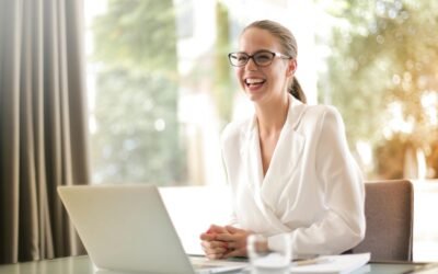 Why Every 6-Figure Entrepreneur In Scottsdale Eventually Hires an Executive Assistant? (And Why You Should Too)